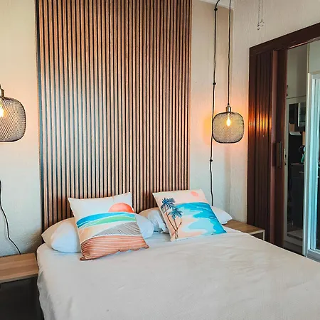 Spectacular Panoramic Sea Views One Bed